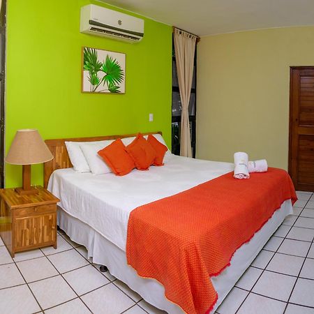 Banana Palms Hotel Рио-Дульсе Экстерьер фото
