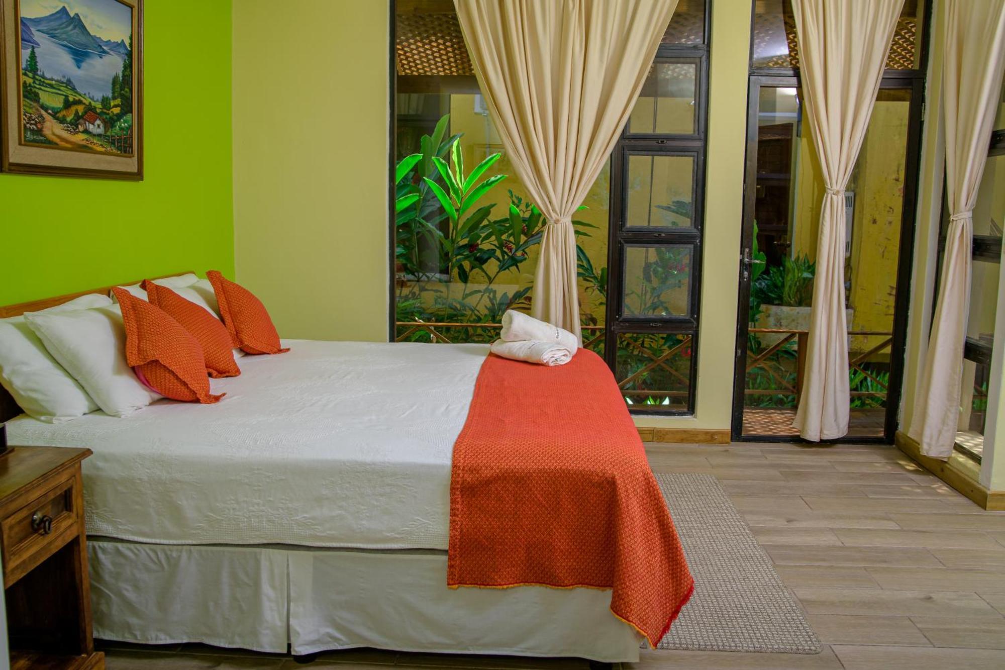 Banana Palms Hotel Рио-Дульсе Экстерьер фото