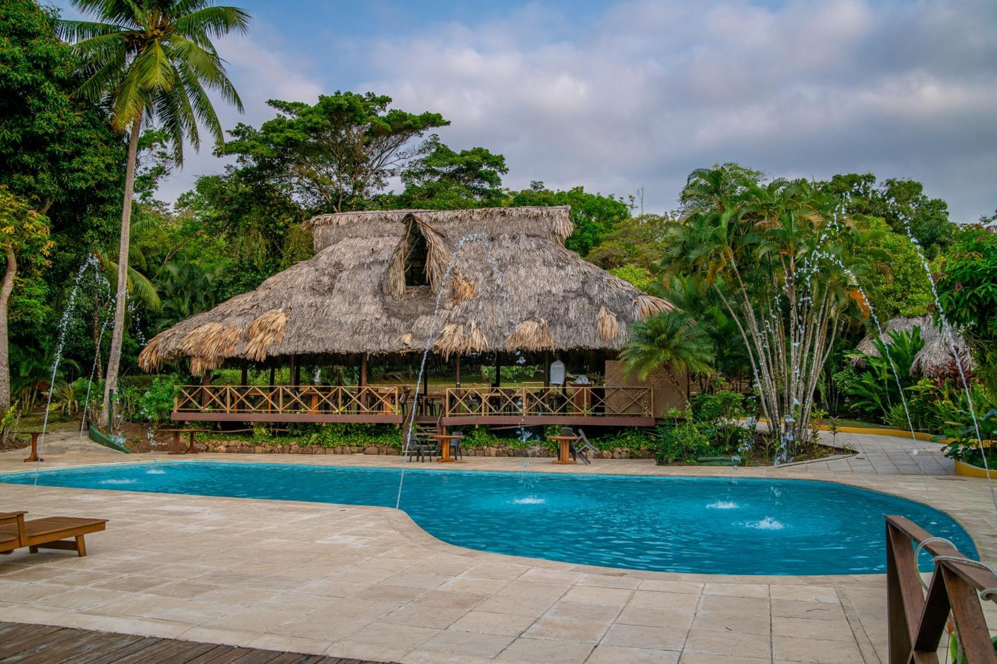 Banana Palms Hotel Рио-Дульсе Экстерьер фото
