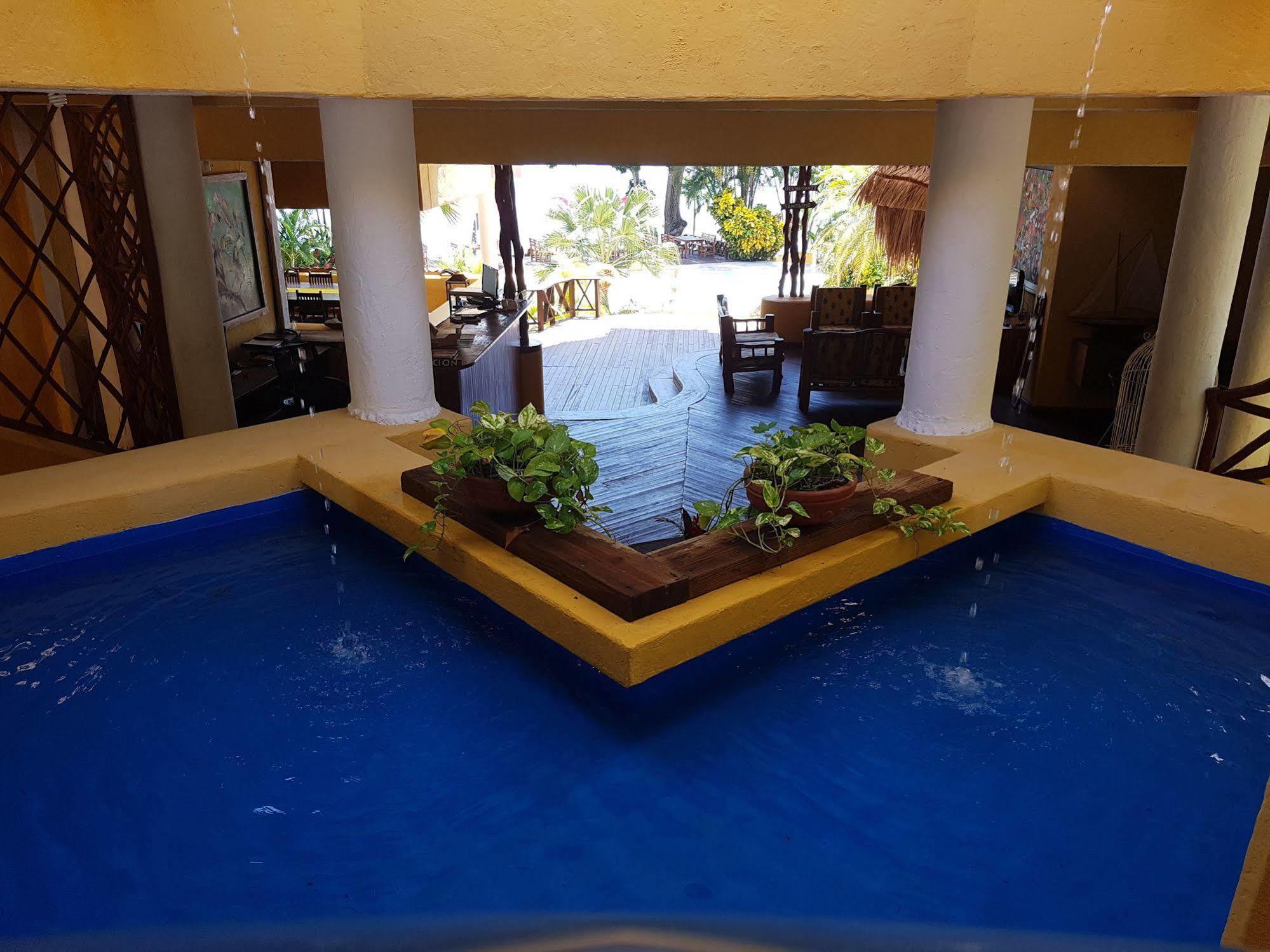 Banana Palms Hotel Рио-Дульсе Экстерьер фото
