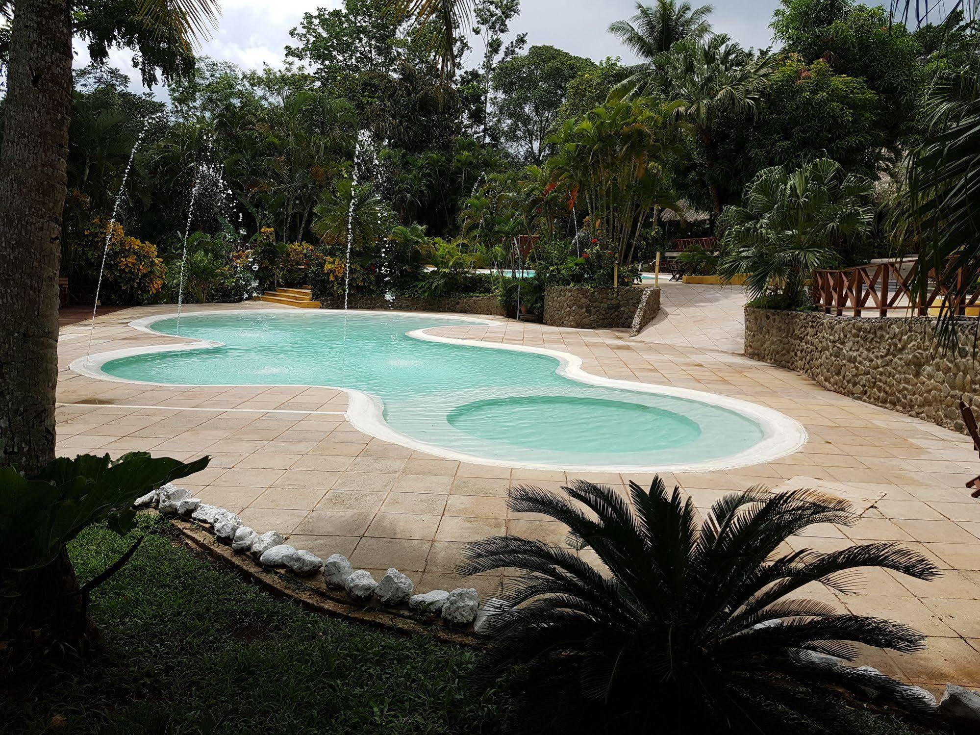 Banana Palms Hotel Рио-Дульсе Экстерьер фото