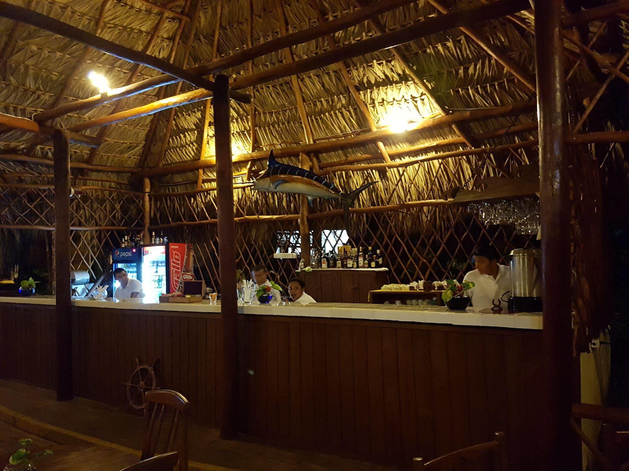 Banana Palms Hotel Рио-Дульсе Экстерьер фото